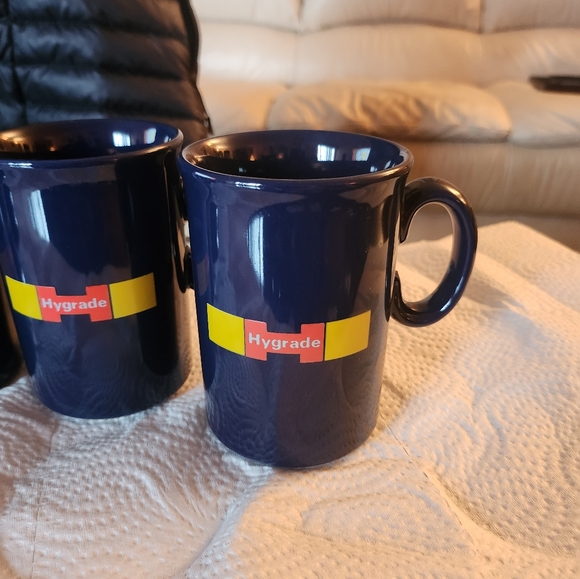 Vintage Hygrade Coffee Mugs - Picture 3 of 3